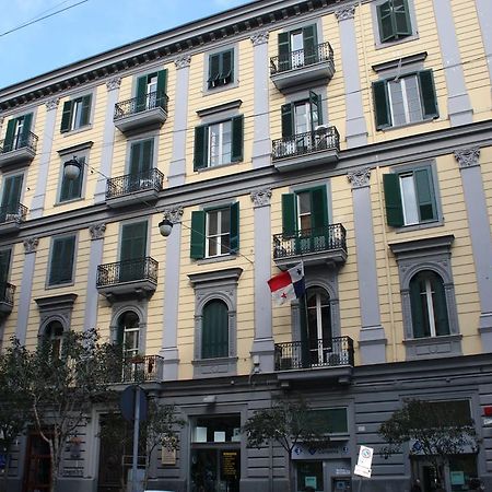 Be Italian Flat Duomo 319 Bed & Breakfast Napoli Exterior foto