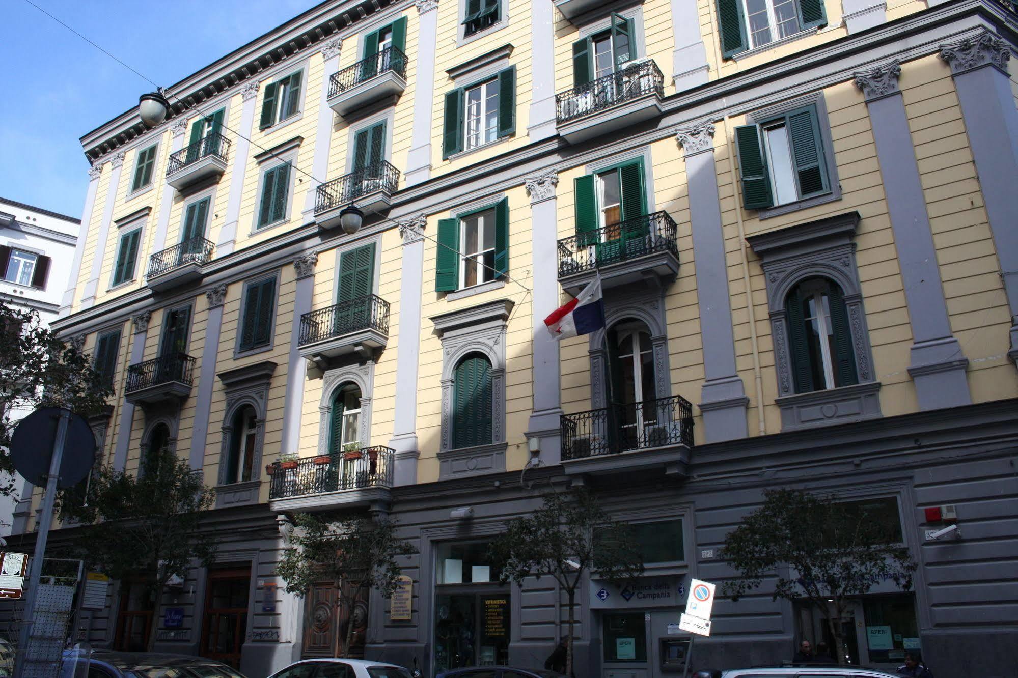 Be Italian Flat Duomo 319 Bed & Breakfast Napoli Exterior foto