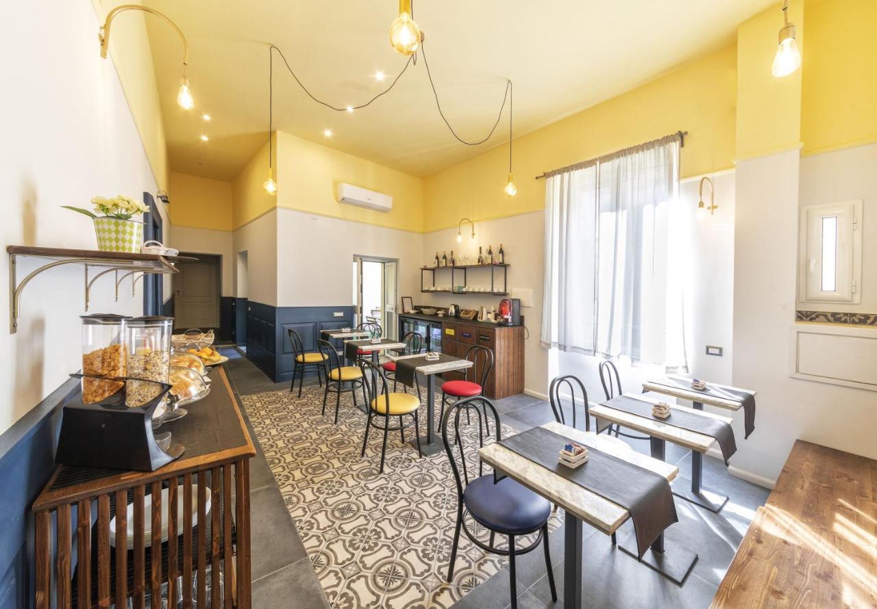 Be Italian Flat Duomo 319 Bed & Breakfast Napoli Exterior foto