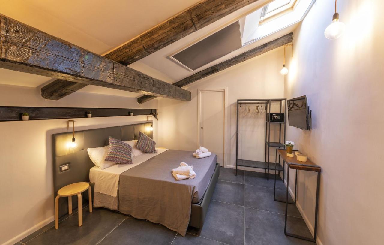 Be Italian Flat Duomo 319 Bed & Breakfast Napoli Exterior foto