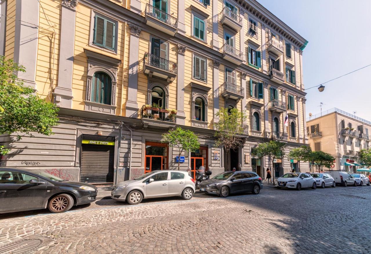 Be Italian Flat Duomo 319 Bed & Breakfast Napoli Exterior foto