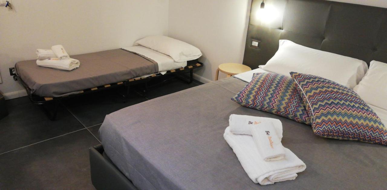 Be Italian Flat Duomo 319 Bed & Breakfast Napoli Exterior foto