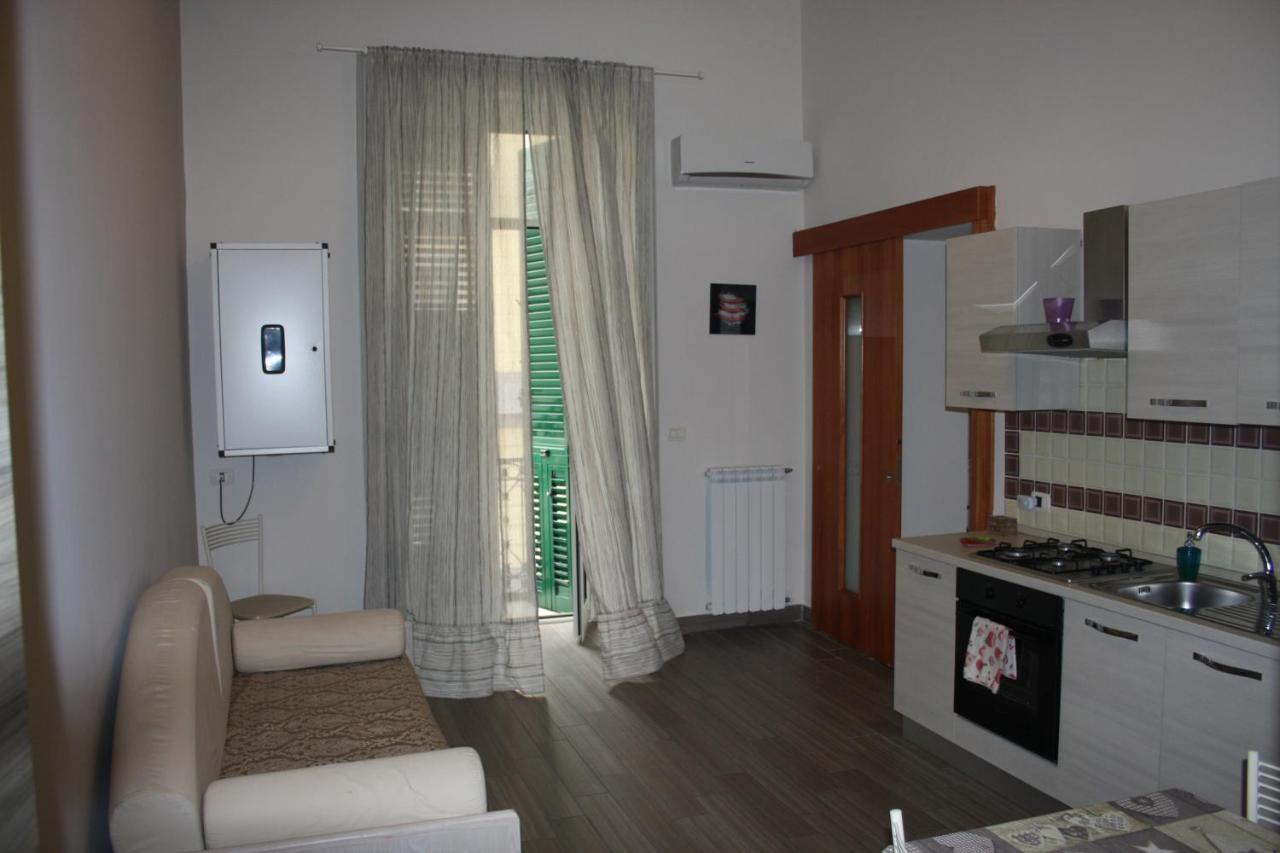 Be Italian Flat Duomo 319 Bed & Breakfast Napoli Exterior foto