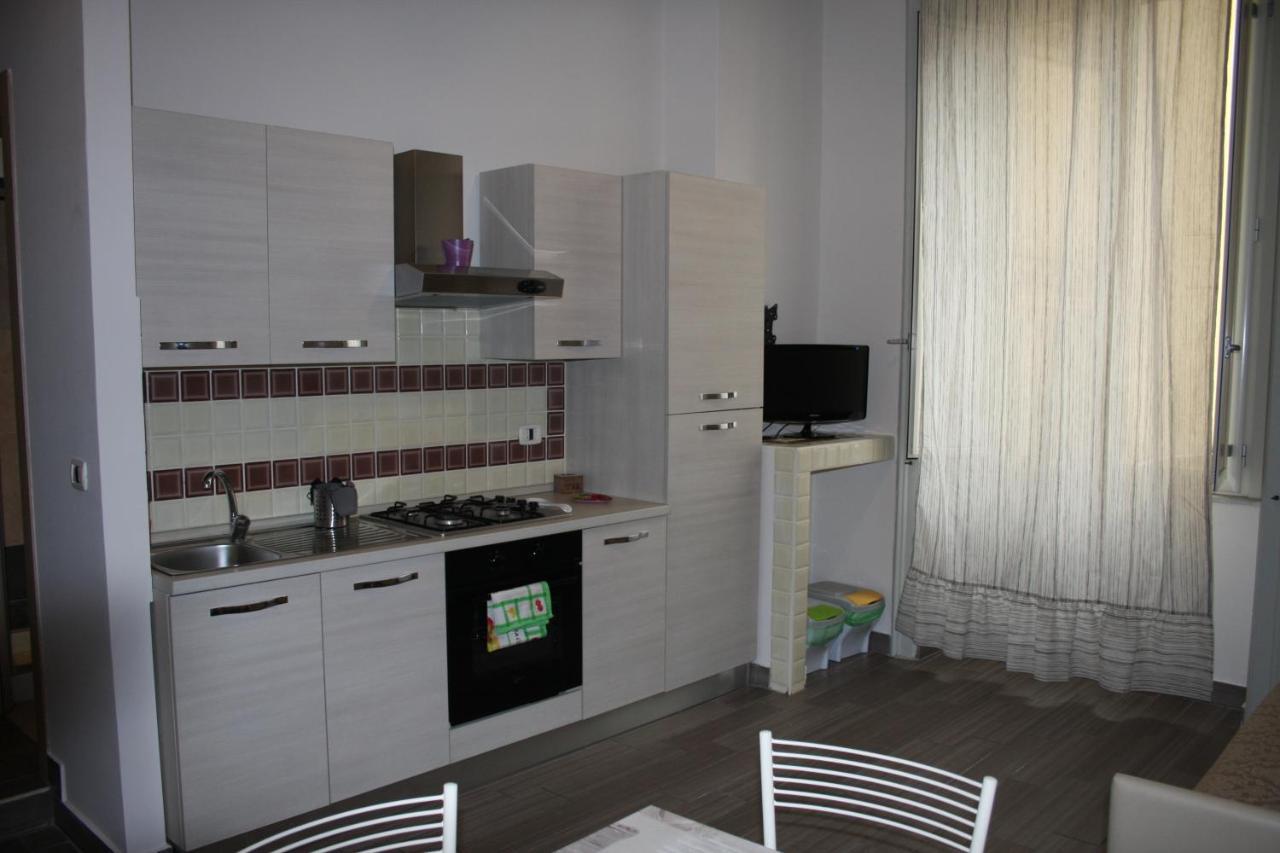 Be Italian Flat Duomo 319 Bed & Breakfast Napoli Exterior foto